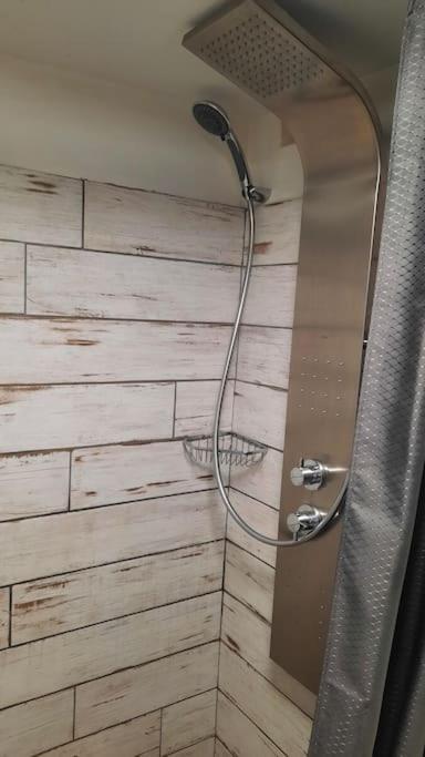 Idealement Situe Coeur Du Village - Calme & Confort Apartamento *